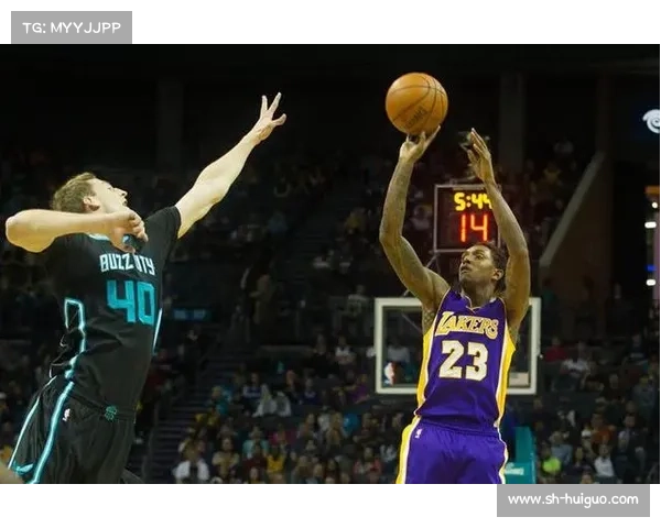 NBA常规赛:火箭 Ⅴs 热火,最终108——98 NBA常规赛:火箭 Ⅴs 热火,最终108——98